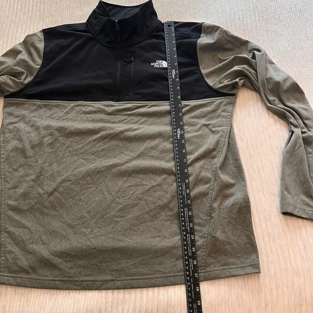 The North Face Mens XL Quarter Zip Pullover Grey/Olive Black Performance Top